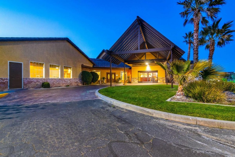Comfort Inn & Suites Image 24
