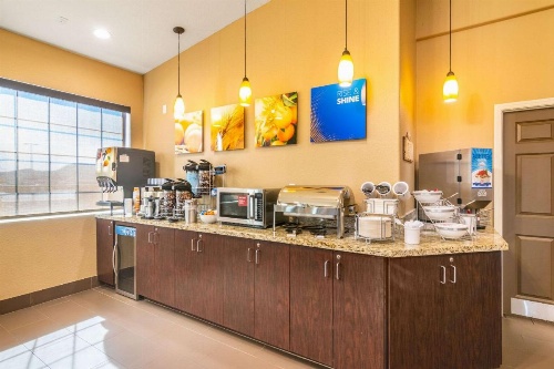 Comfort Inn & Suites image 30